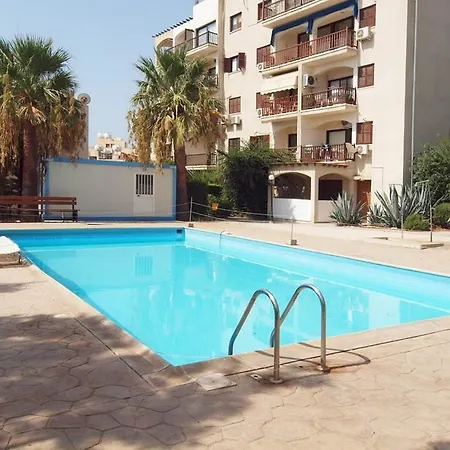 Rita Court Apartment Agios Tychonas